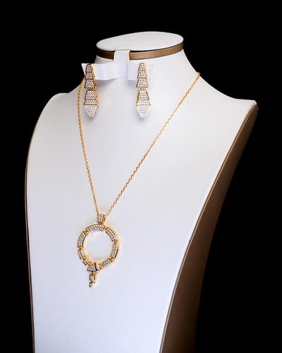 طقم فاخر – شوكر & حلق | ذهبي | مزخرف