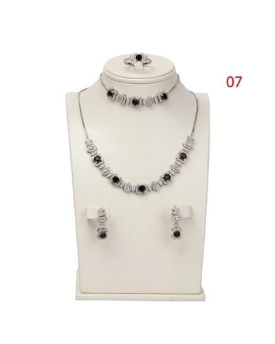 طقم زركون فضي - مزين بالكريستال | طقم سهرة