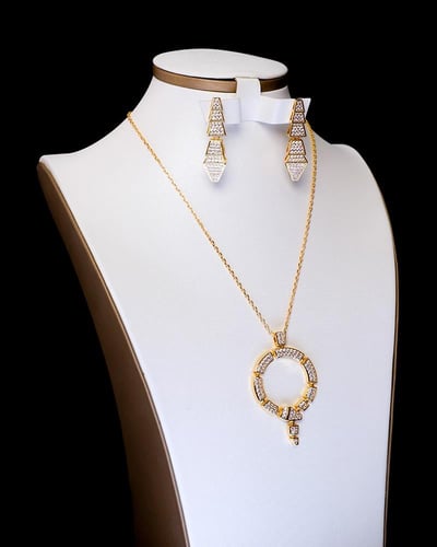 طقم فاخر – شوكر & حلق | ذهبي | مزخرف