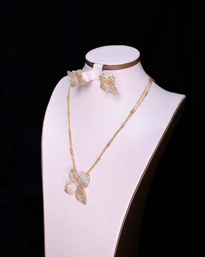 طقم سلسال حلق طويل