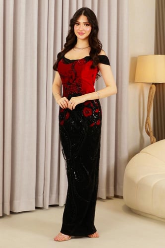 فستان سهرة مخمل أسود وأحمر