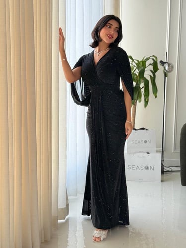 فستان مكسي أسود