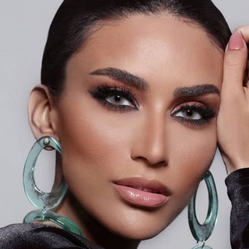 عدسات ديفا ايفوري