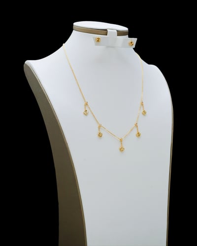 طقم شوكر بطابع الوردة