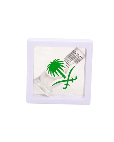 مناكير مع برواز اليوم الوطني