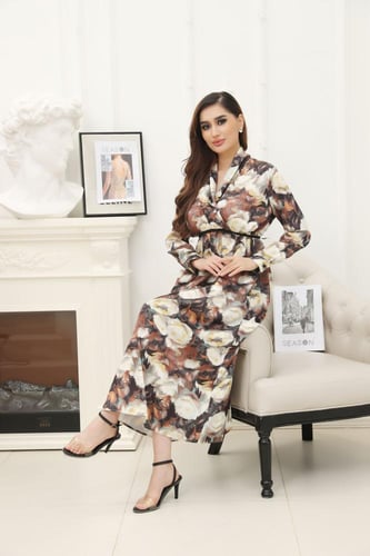 فستان ساتان ميدي بطبعة الورود و جيوب من الامام