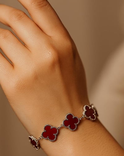 اسوارة بطابع الوردة