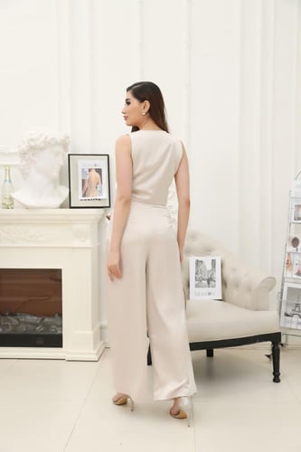 طقم ساتان بحزام اوف وايت