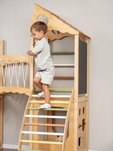 برج اللعب و التسلق مع زحليقة و تسلق