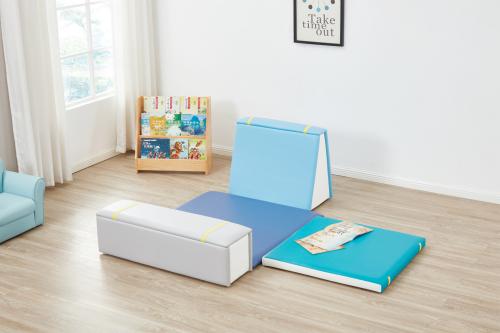 طقم الكتب الزرقاء