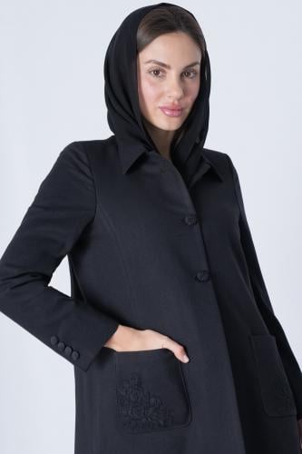 عباية بليزر جوخ فاخر بجيوب أمامية مطرزة يدوياً - أ...
