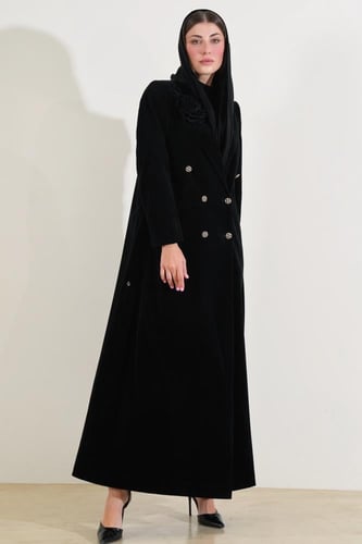 عباية بليزر من المخمل شمواه بأزارير تويد وبروش ورد...