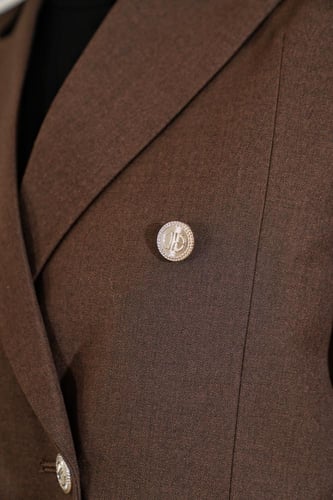 عباية بليزر شتوية جملي وأسود شمواه مع أزارير فضية