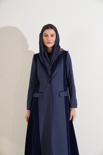 عباية بليزر كحلي مخمل شمواه وكريب كتان