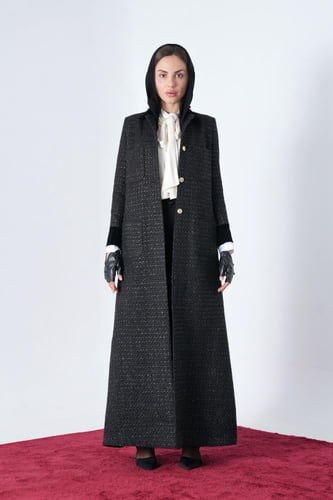 عباية بليزر تويد بتطعميات من المخمل شمواه.