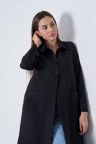 عباية بليزر جوخ فاخر بجيوب أمامية مطرزة يدوياً - أ...