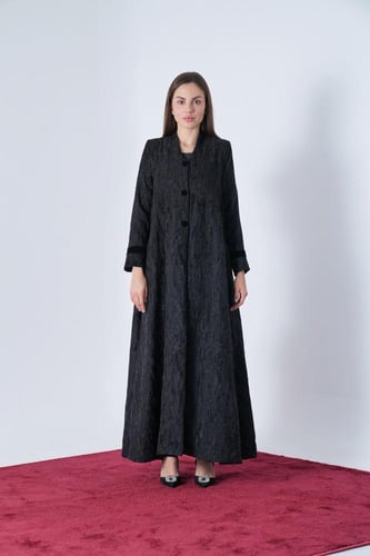 عباية كلوش جاكار ومخمل مشجر.