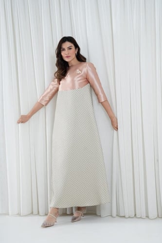 جلابية تفته وجاكار بظهر مفتوح