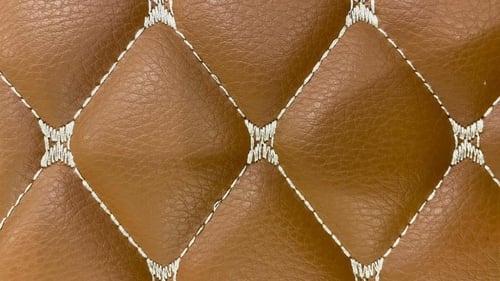 ارضية جلد دايموند جاهزة فاخرة - سيارة صغيرة