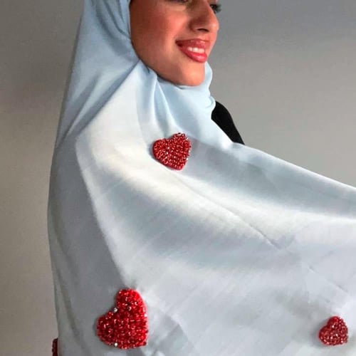 طرحة القلوب الحمراء