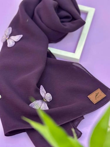 فراشة القصب (غامقة)