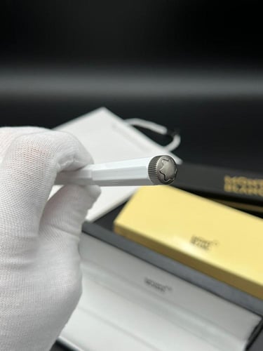 قلم مونت بلانك باترون افرو -ابيض