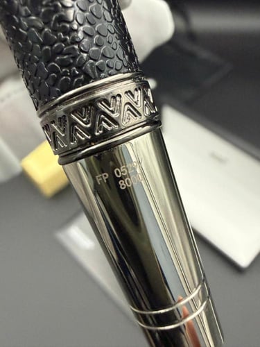 قلم مونت بلانك إصدار فيكتور هوجو