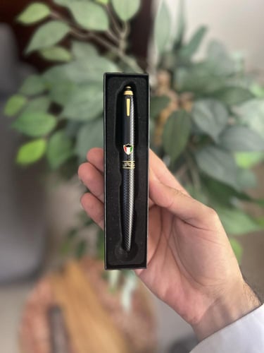 قلم بشعار دولة الكويت- ذهبي