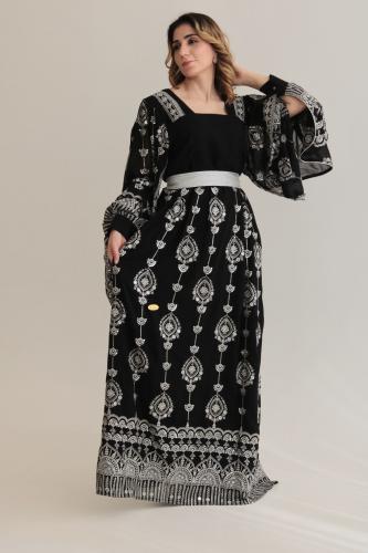 فستان اسود شيفون تطريزات وترتر فضي