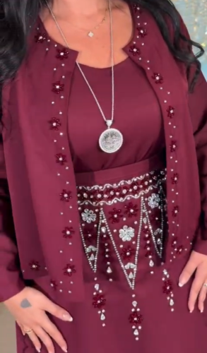 فستان مناسبات برغندي شك يدوي