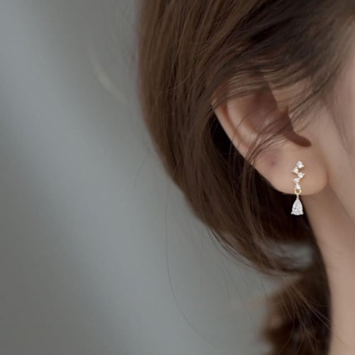 اقراط الندى