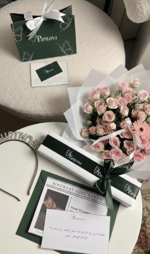 هديه ميلاد + ورد