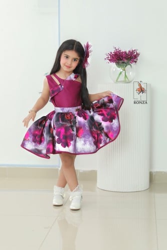 تنورة وبلوزة نرجس