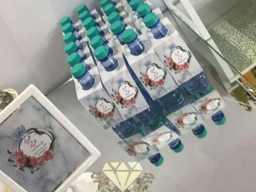 ثيم ملكة تعليقة ماء 20 حبه + 1صورة اطار 18 ×13 سم