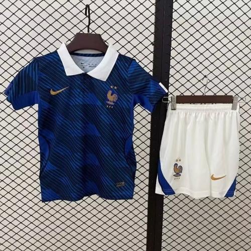طقم منتخب فرنسا الاساسي 2025-2026 اطفال