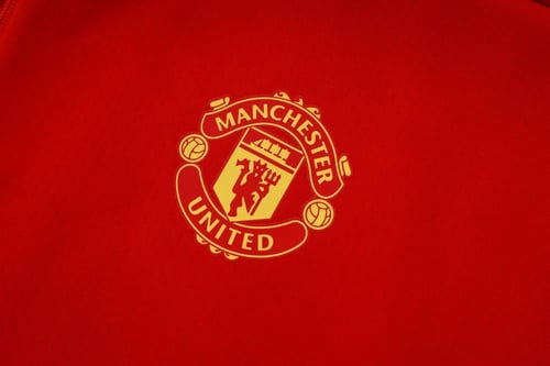 طقم تدريب شتوي مانشستر يونايتد 2025-2026 جاكيت قبع...