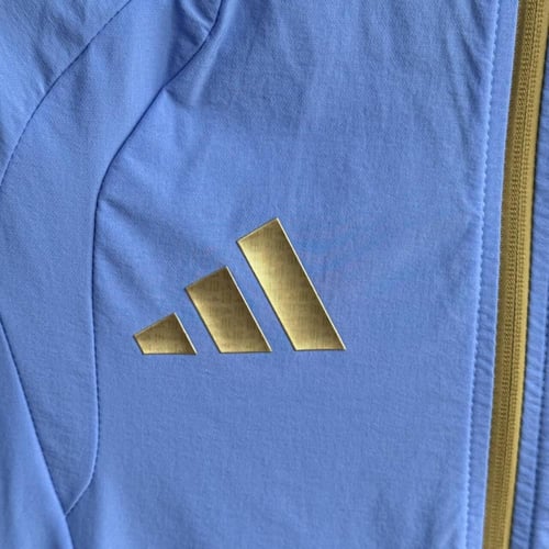 طقم تدريب شتوي منتخب الارجنتين 2025-2026 ضد الماء...