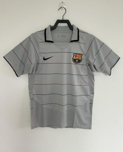 طقم برشلونة موسم 2003-2004 رمادي