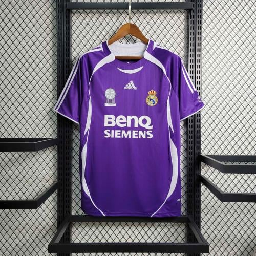 طقم ريال مدريد موسم 2006-2007 بنفسجي