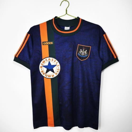 طقم نيوكاسل يونايتد موسم 1997-1998