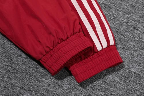 طقم جاكيت بايرن ميونخ 2024-2025 احمر