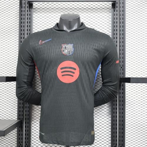طقم برشلونة الاحتياطي 2024-2025 كم طويل