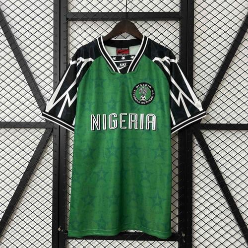 طقم منتخب نيجيريا موسم 1995 اخضر