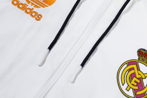 طقم تدريب شتوي ريال مدريد 2024-2025 جاكيت ابيض