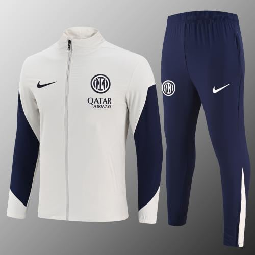 طقم تدريب شتوي انتر ميلان 2025-2026 ضد الماء ابيض