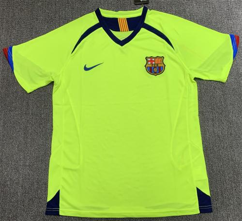 طقم برشلونة موسم 2005-2006 اصفر
