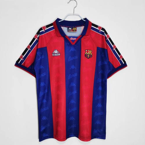 طقم برشلونة موسم 1995-1997 احمر