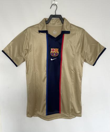 طقم برشلونة موسم 2001-2003 بيج