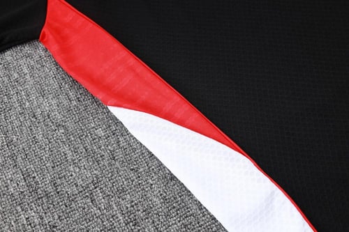 طقم تدريب صيفي بولو بايرن ميونخ 2025-2026 اسود