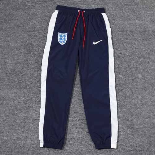 طقم تدريب شتوي جاكيت منتخب انجلترا 2024-2025 ابيض